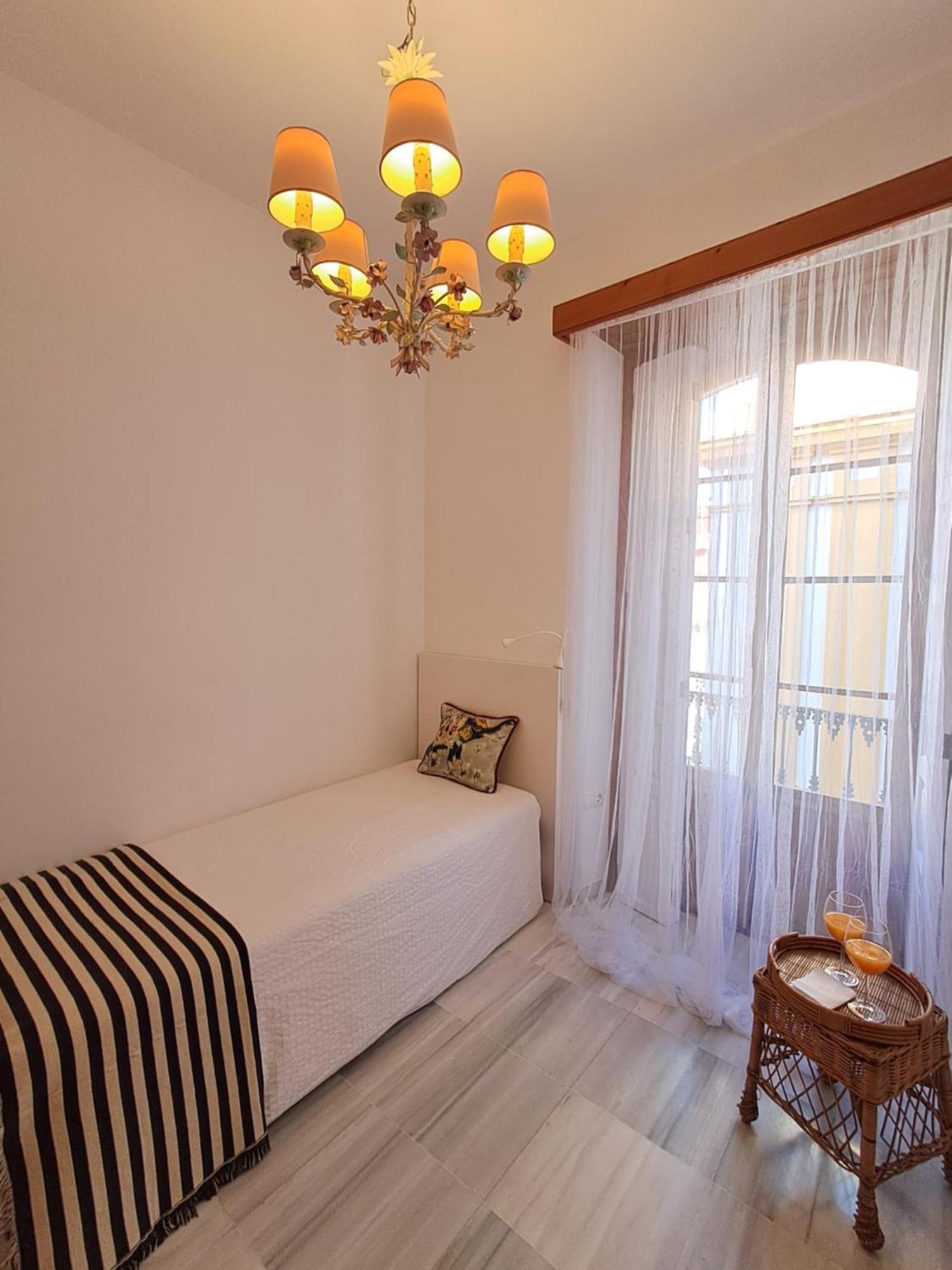 Apartamentos Almirante Hoyos セビリア エクステリア 写真