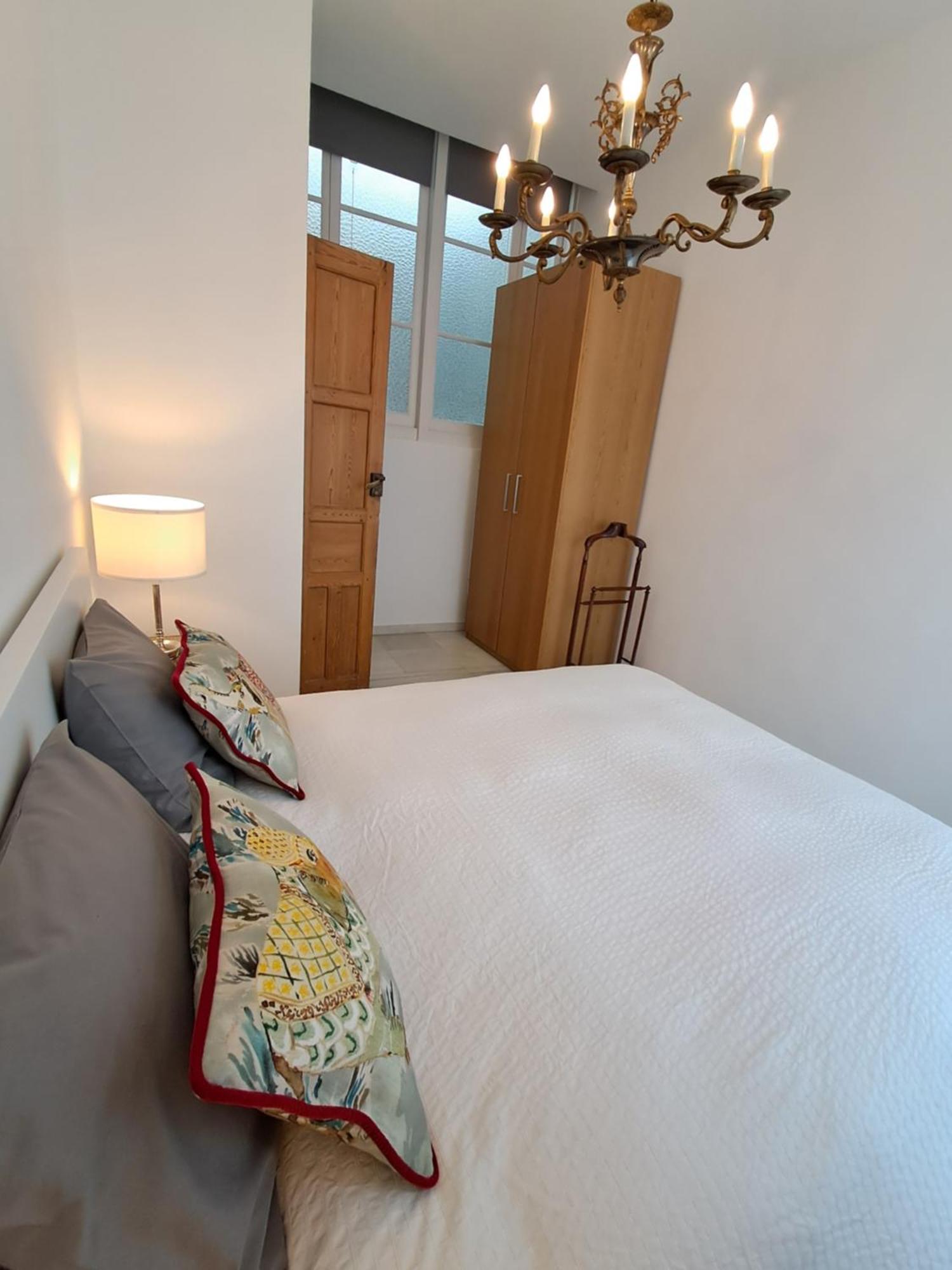 Apartamentos Almirante Hoyos セビリア エクステリア 写真