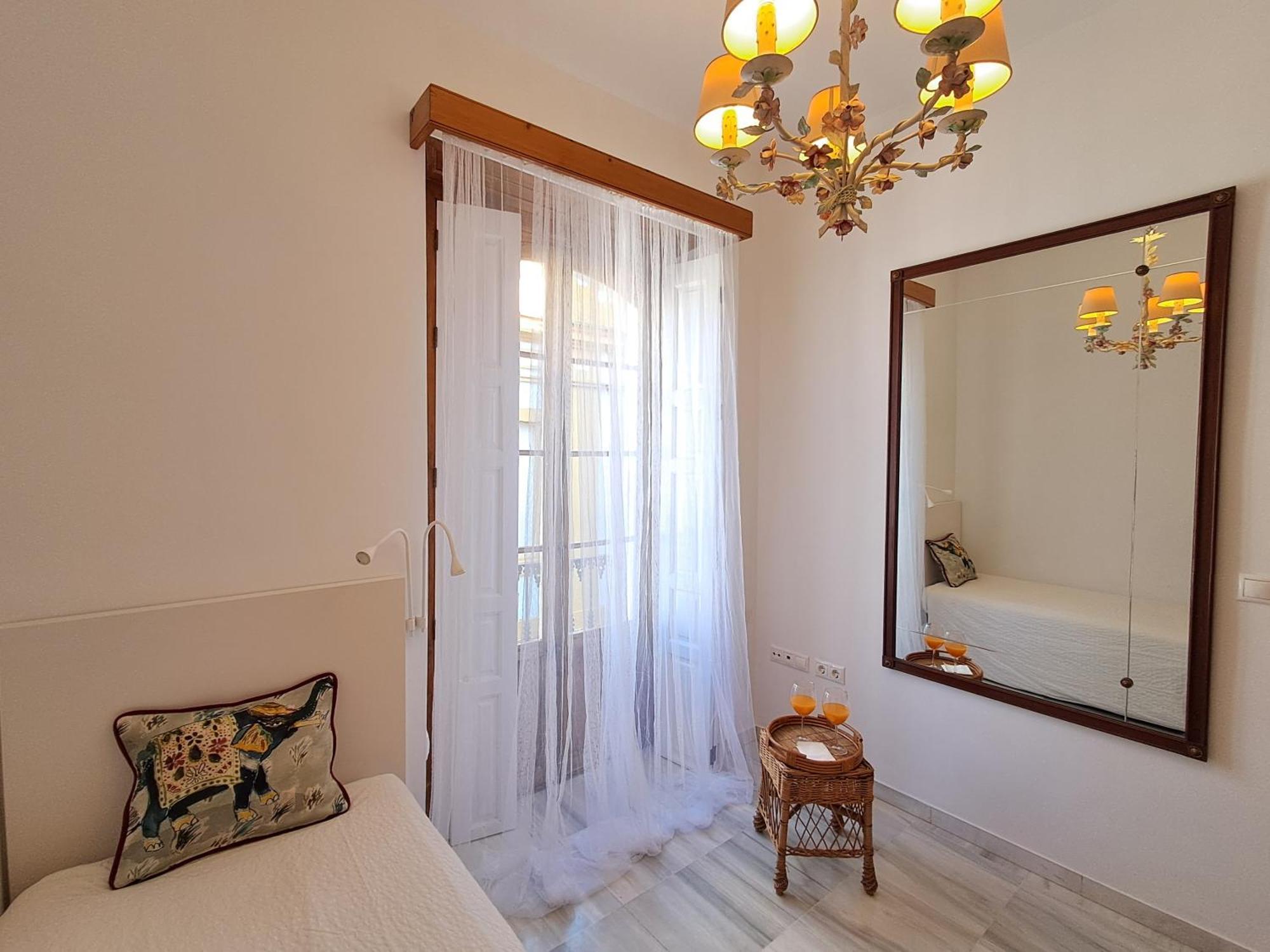 Apartamentos Almirante Hoyos セビリア エクステリア 写真